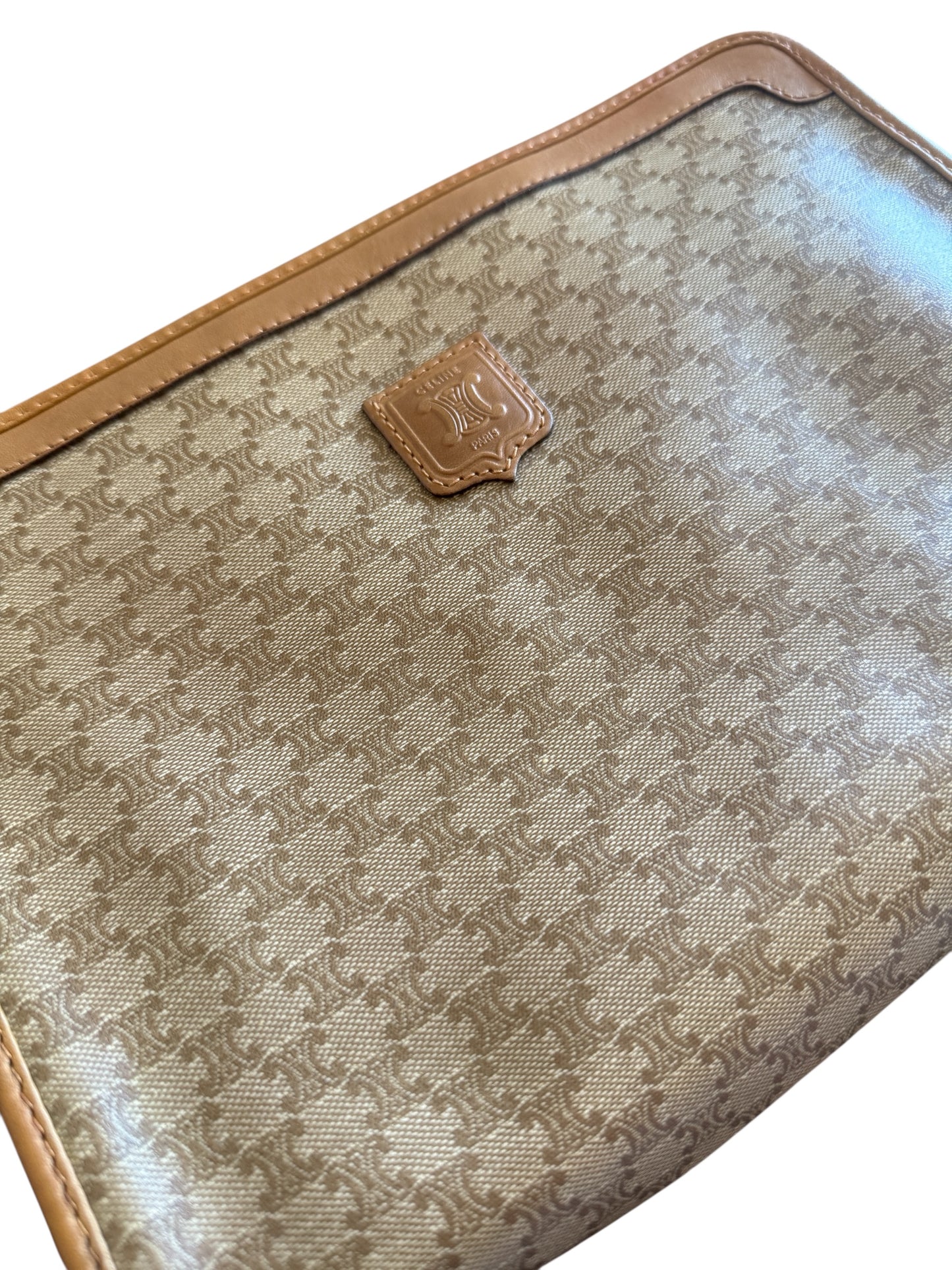 Pochette Céline Macadam avec chaîne