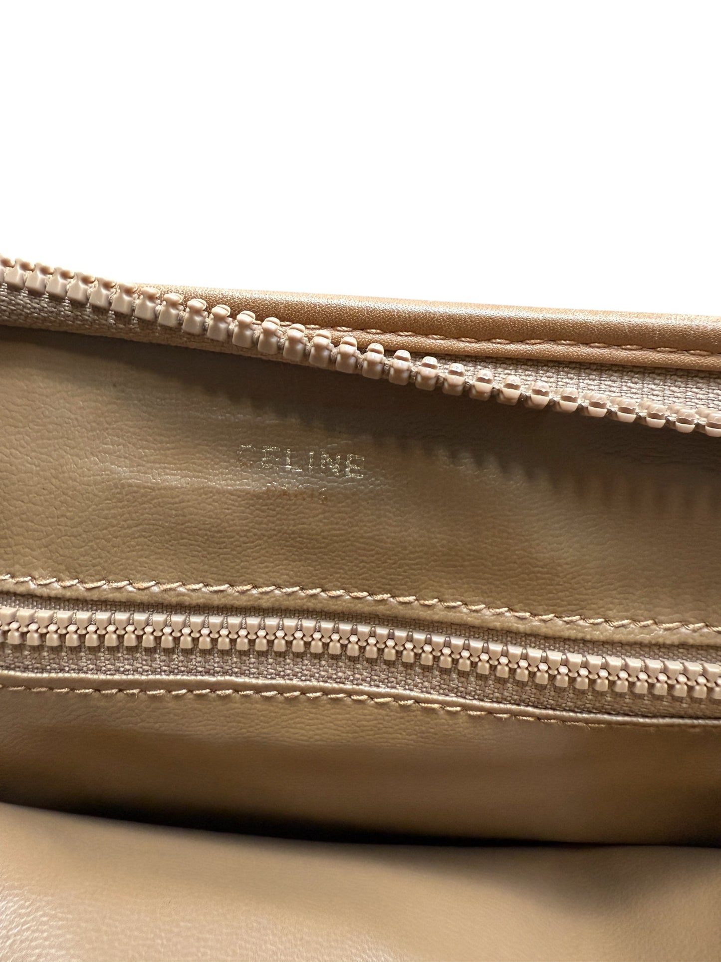 Pochette Céline Macadam avec chaîne